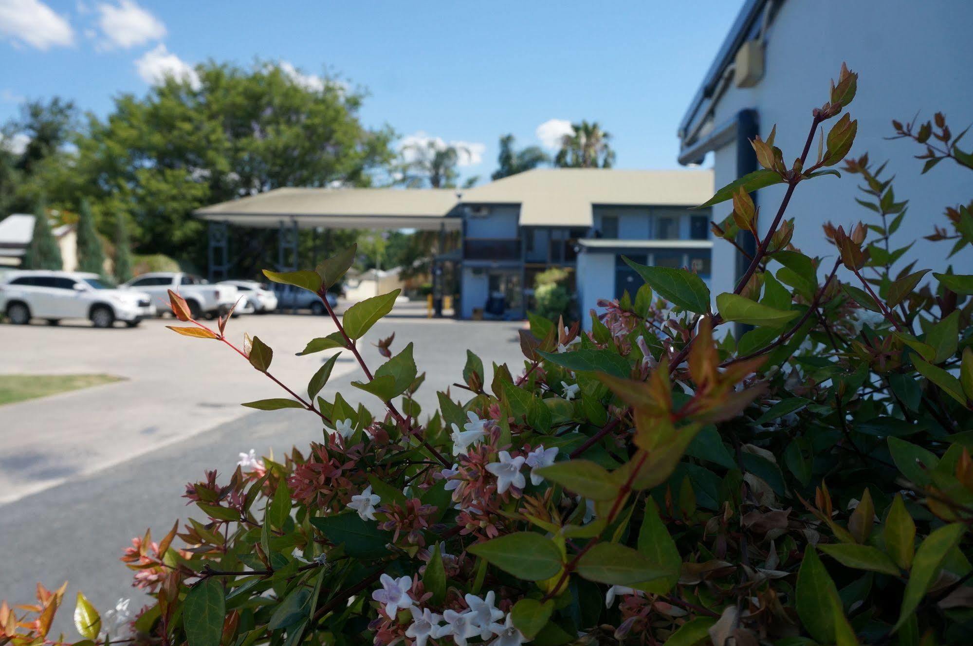 Colonial Motel Richmond Exterior photo